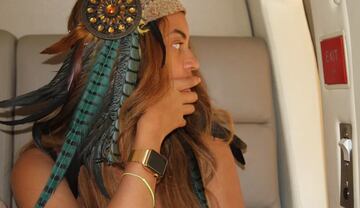 Beyonc¨¦ luciendo su Apple Watch de oro