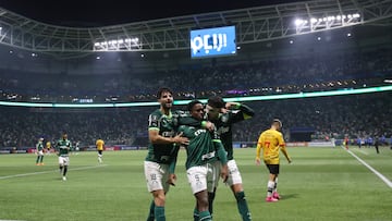 The 16-year-old Brazilian showed his potential with a stunning strike in a win over Palmeiras’ city rivals.