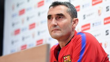 BARCELONA, SPAIN - APRIL 20: Head coach Ernesto Valverde of FC Barcelona faces the media during a press conference ahead of the Spanish Copa del Rey Final match at the Ciutat Esportiva de Sant Joan Despi on April 20, 2018 in Barcelona, Spain. (Photo by