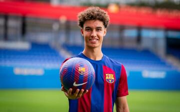 En los últimos años el Barça ha tenido que reconfigurar su estrategia en cuanto a fichajes, y Noah Darvich es uno de los claros ejemplos. El alemán lideró a su selección en la consecución del Mundial Sub-17, donde fue uno de los futbolistas más destacados. Interior al que le gusta 'mediapuntear' y tener presencia cerca del área. Desde el club apuestan de manera contundente por él.