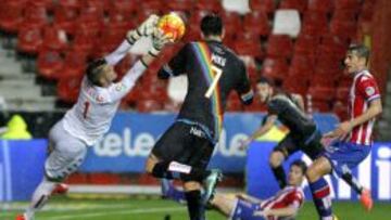 Jozabed da un punto al Rayo ante un Sporting que sufrió