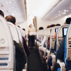 Un ingeniero explica qué pasa cuando tiras de la cadena en el baño de un avión