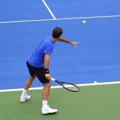 No olvides la rotación cuando juegues una derecha en tenis