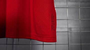 El jersey adidas conmemorativo de Manchester United, en imágenes