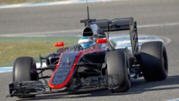 DVD 710  (01-02-15)  Fernando Alonso prueba en el Circuito de Jerez su McLaren.  Foto: Juli&aacute;n Rojas