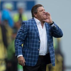 Miguel Herrera resalta la calidad y edad de Giovani Dos Santos