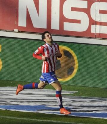 Carlos Castro celebra el 2-1.