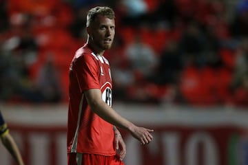 El jugador de La Calera, que puede actuar como volante o extremo, es una de las figuras del Torneo Nacional. Pese a su doble nacionalidad argentina-chilena, él ha reconocido que quiere jugar por la Roja.