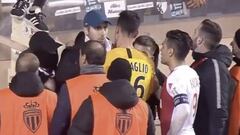Afición de Mónaco pide explicaciones, Falcao da la cara