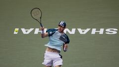 Shanghai (China), 11/10/2023.- Nicolas Jarry of Chile in action during the match against Diego Schwartzman of Argentina at the Shanghai Masters tennis tournament, Shanghai, China, 11 October 2023. (Tenis) EFE/EPA/ALEX PLAVEVSKI
