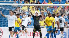 El Burgos se impone a Las Palmas con uno menos