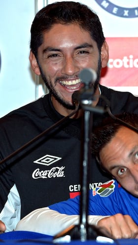 Action photo during press conference Cruz Azul, José de jesús Corona and Chistian Giménez/ Foto de acción durante conferencia de prensa Cruz Azul, sé de jesús Corona and Chistian Giménez/ 14-Ene-2013/ MEXSPORT/ Adrian Macias.
Foto tomada con el siguiente equipo Nikon:
Cámara D4
Cámara D300S
Lente Nikkor 400mm 1:2.8G VR
Lente Nikkor 70-200mm 1:2.8G
Lente Nikkor 24-70mm 1:2.8G
Lente Nikkor 14-24mm 1:2.8G
Flash SB-910
Action photo during press conference Cruz Azul, Jos de jess Corona and Chistian Gimnez/ Foto de accin durante conferencia de prensa Cruz Azul, s de jess Corona and Chistian Gimnez/ 14-Ene-2013/ MEXSPORT/ Adrian Macias.
Foto tomada con el siguiente equipo Nikon:
Cmara D4 Cmara D300S Lente Nikkor 400mm 1:2.8G VR Lente Nikkor 70-200mm 1:2.8G Lente Nikkor 24-70mm 1:2.8G Lente Nikkor 14-24mm 1:2.8G Flash SB-910