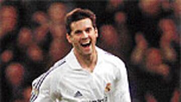 <b>ENTRE DOS FUEGOS</b>. Solari permanece en el Madrid, pero jugará poco.
