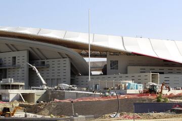 Obras de acondicionamiento del exterior del Estadio.