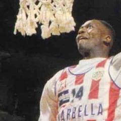 ¿Qué fue de Walter Berry? El cañonero del Atleti Villalba de Gil