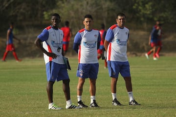 Arturo Reyes será el undécimo entrenador de Junior de Barranquilla en los últimos 10 años, pero es el decimocuarto cambio de entrenador en la década, teniendo en cuenta varias etapas de Julio Comesaña y Alexis Mendoza.