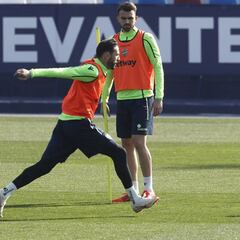 Levante: Morales y Vukcevic estarán ante el Girona