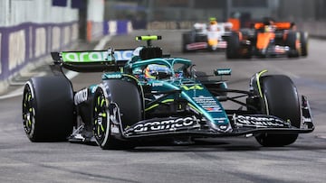 SINGAPORE (Singapore), 03/10/2025.- Aston Martin driver Fernando Alonso of Spain drives during a free practice session for the Formula One Singapore Grand Prix in Singapore, 03 October 2025. The 2025 Formula 1 Singapore Grand Prix is held at the Marina Bay Street Circuit on 05 October. (Fórmula Uno, España, Singapur) EFE/EPA/FAZRY ISMAIL