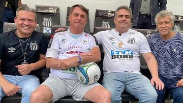 El equipo paulista, a las puertas de disputar las semifinales de la Copa Libertadores, apareci&oacute; en un juego ben&eacute;fico sin mascarillas y sin distancia de seguridad.