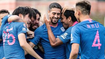 Manuel Bleda, delantero espa&ntilde;ol del Kitchee, celebra un gol en la Primera Divisi&oacute;n de Hong Kong.