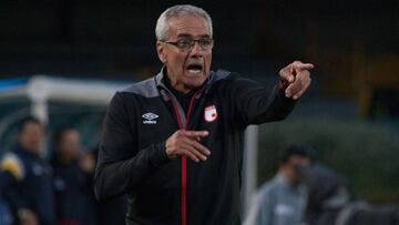 Cesar Pastrana tomó la decisión de que Gregorio Pérez salga de Santa Fe