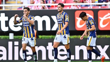 Juan Sanabria of San Luis  during the 3rd round match between Guadalajara and Atletico de San Luis  as part of the Liga BBVA MX, Torneo Apertura 2025 at Akron Stadium, on July 26, 2025 in Guadalajara, Jalisco, Mexico.