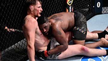 Curtis Blaydes y Alexander Volkov durante el UFC Las Vegas 3.