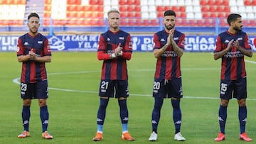 Jugadores del Extremadura UD durante un partido.