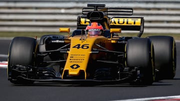 Robert Kubica con el Renault en el test de Hungría.
