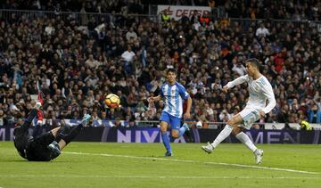 Gol 3-2 Cristiano Ronaldo de penalti. Roberto paró el lanzamiento del portugués desde el punto de penalti, pero el rechace lo aprovechó para marcar el madridista