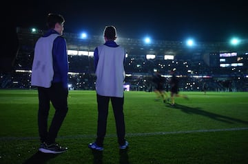 Desde las 19:30 el estadio José Zorrilla se quedó sin luz, pero volvió cuarto de hora antes de empezar el partido. Responsables de mantenimiento estuvieron trabajando a toda prisa para solucionar el problema.