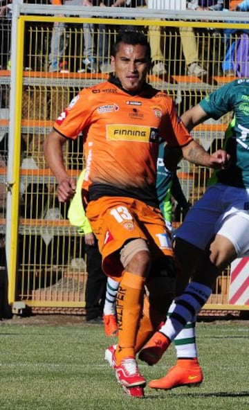 Diego Silva, hoy en Cobresal, arrastra un partido de castigo desde su paso por Cobreloa.