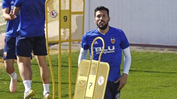 Ezequiel Garay tendrá que esperar a después del parón para volver a jugar.