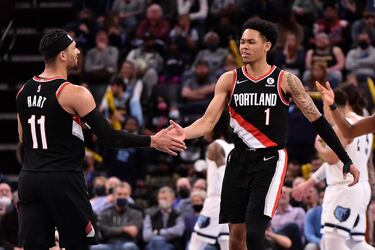 Cambio de piezas en Portland para Lillard