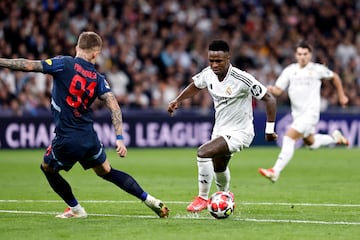 5-0. Gran jugada del conjunto blanco. Empieza en Thibaut Courtois y termina en Vinicius dentro del rea austraca, para definir cruzando el baln al palo largo de Janis Blaswich.