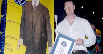 Neil Fingleton fue el hombre más alto de Europa con sus 2,33 centímetros.