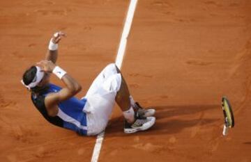 Rafa Nadal en Roland Garros de 2006, ganó a Roger Federer por 1-6, 6-1, 6-4, 7-6.