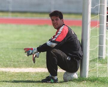 Jugó en calidad de cedido la temporada 96/97 en el Rayo Vallecano con el que fue titular indiscutible durante toda la temporada