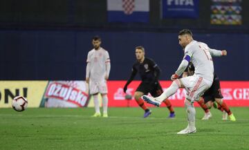 Sergio Ramos puso el 2-2 de penalti.