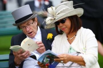 Glamour y sombreros imposibles en Ascot