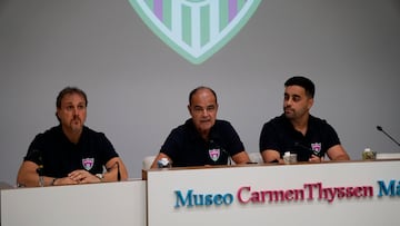 En el centro, Daniel Pastor, presidente, junto a José Antonio Ayala (izquierda), director de fútbol, y Mario Luna (derecha), director general.