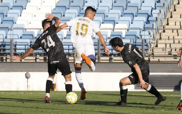 Real Madrid Castilla 1-0 SS de los Reyes | Rodrygo inició la jugada por la izquierda, soportó un golpe y logró crear la acción necesaria para que Reinier prolongase con una delicatessen de tacón para Fidalgo, que marcó con calidad. 