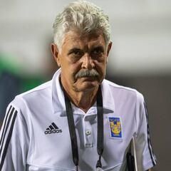 Ricardo Ferretti tiene la solución contra los gritos homofóbicos