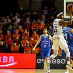 El Unicaja vuela y bate récords