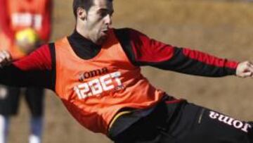 Negredo: "El Sevilla le puede meter mano al Barça"