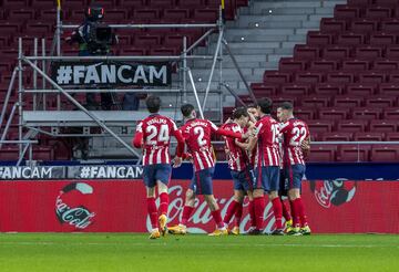 1-1. Joao Félix celebró el primer gol.