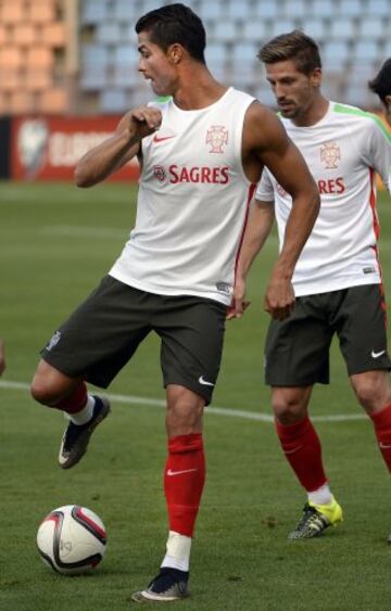 Cristiano Ronaldo durante en entrenamiento antes del partido contra Armenia.