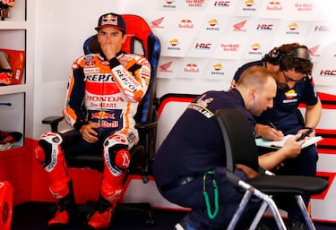 El hexacampeón del mundo espera en su garaje satisfecho por su buena clasificación.