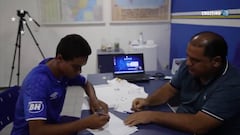 El hijo de Ronaldinho firma su primer contrato con el Cruzeiro