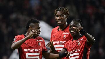 Carlos Gómez marca su primer gol en Europa con el Rennes
